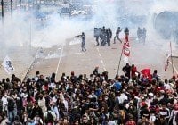 Más de 200 heridos en protesta de profesores
