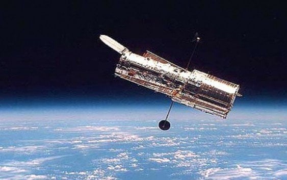 Hubble; 25 años circundando la Tierra