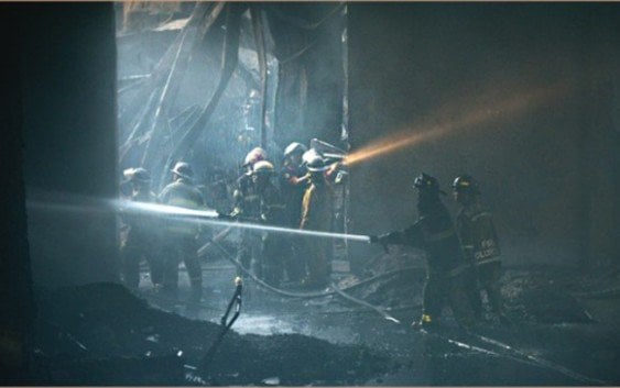 72 personas mueren tras incendiarse fabrica de calzados