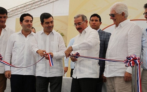 Presidente asiste inauguración Hacienda Ambrosía