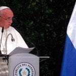 Papa Francisco exalta papel de la mujer en Paraguay