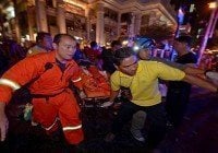 Atentado en el centro de Bangkok deja decenas de muertos