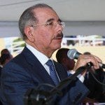 Presidente anuncia construcción carretera Yaguate-La Sierra