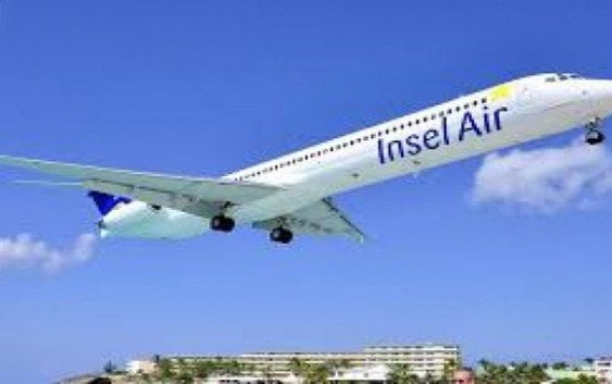 Avion aerolinea Insel Air aterriza de emergencia en AILA