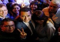 Cómico gana primera vuelta elecciones Guatemala