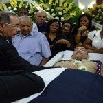 Danilo Medina asiste velatorio sargento asesinado