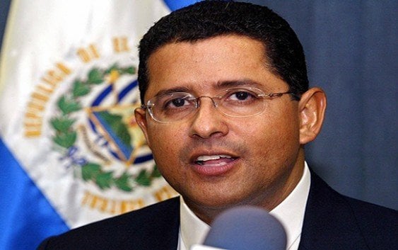 Francisco Flores, ex-presidente El Salvador sufre coma clínico