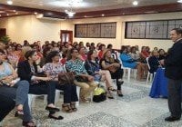 Doctor López Tallaj dicta charla en el Club Naco