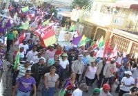 Manuel Jiménez realiza gran marcha-caravana