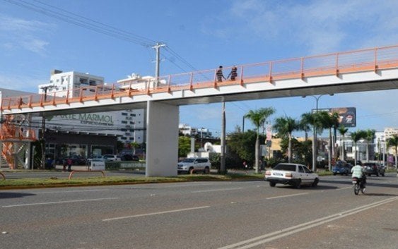 MOPC concluyó puente peatonal Manganagua