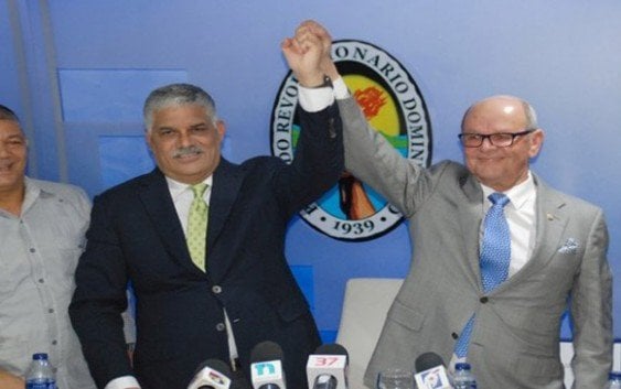 Senador Félix Vásquez «formaliza» su salida del PRSC; se va al PRD