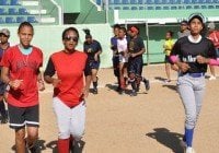 Federación de Softbol abre academia para niñas