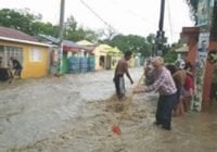 24 provincias en alerta; Azua inundada; Vídeo