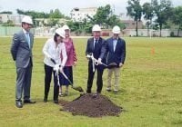 Fundación ARMID inicia construcción cancha fútbol en SD