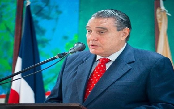 Senador Josecito Hazim presenta ley de educación ambiental