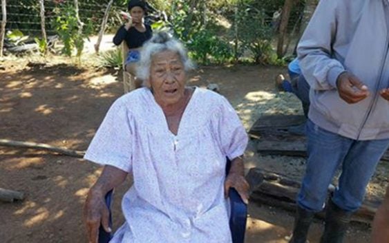 Destruyen y queman por error casa de anciana de 97 años