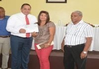 Instituto Agrario entrega recursos a productores de caña de Higüey