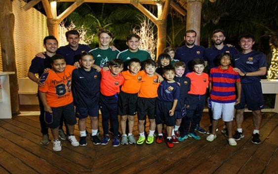 Punta Cana International School recibe al FCB Escola