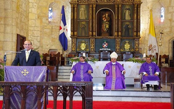 Arzobispo Ozoria llama a JCE a ser un ente regulador sin favoritismo