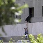 Terror: Malditos suicidas del ISIS asesinan 12 personas y con disparos en Teherán; Vídeo