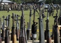Escuadrón de las FARC entrega «60%» armas con las que asesinó a miles