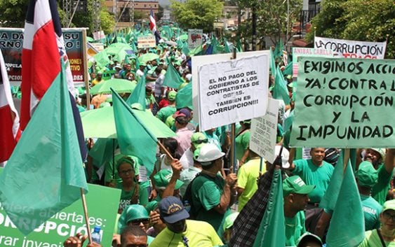 Multitudinaria Marcha Verde en Moca pide investigar a Amarante Baret; Vídeo
