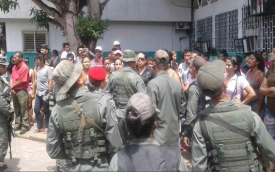 Familias de los 37 muertos de la masacre en cárcel de Venezuela ruegan piedad!!!