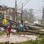 Centro Nacional de Huracanes: Avisos y Vigilancias; Irma, 3 muertos y 200 mil casas sin luz en Florida