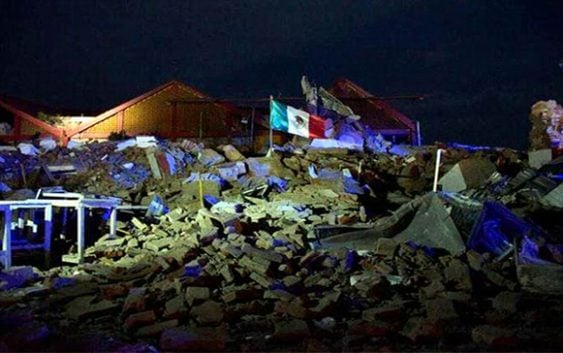 Ascienden a 32 los muertos por terremoto en México; Alerta de tsunami en costa suroeste; Vídeo