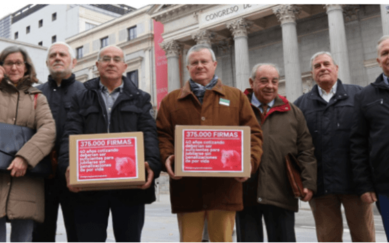 Change.org: Protesta de pensionados contra los políticos falsantes de España