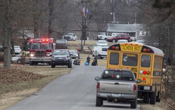Tiroteo en escuela Marshall County de Kentucky deja dos muertos y 19 heridos; Vídeo