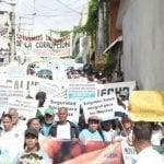 Miles marchan por el 5 % para la salud y solución hospitalaria