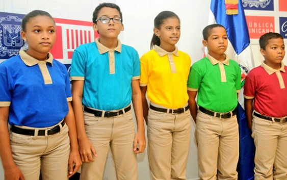 Apymetex reiteran oposición a que Gobierno llame licitación para cambio uniformes escolares