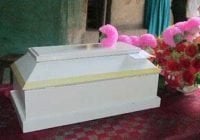 Haitianos sepultan cerca de su casa bebé de seis meses que supuestamente murió