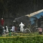 Practican autopsias cuerpos piloto y copiloto avión estrellado en Cuba; Vídeo del momento preciso