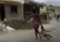 Presentación periódica y 50 mil pesos a haitiana que abusa de sus hijos; Vídeo
