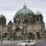 Un policía y un civil heridos en tiroteo en la Catedral de Berlín