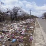 Medio Ambiente será drástico con «puercos» que lancen residuos plásticos en las vías