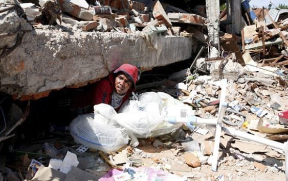 Aumentan a 347 los muertos y más de 300 heridos por sismo en Indonesia