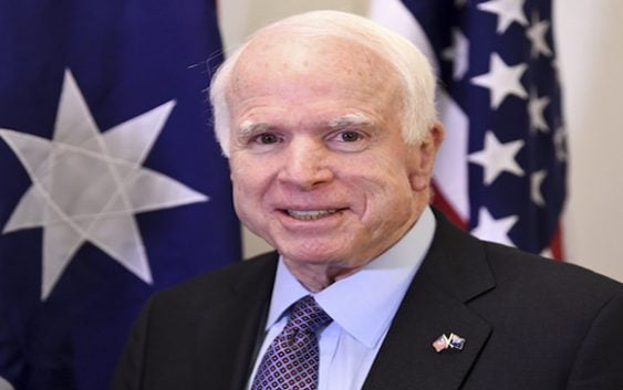 Cáncer cerebral cobra vida del senador y excandidato presidencial estadounidense John McCain