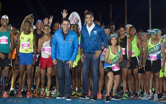 Alcalde David Collado apoyó Primer Maratón Santo Domingo