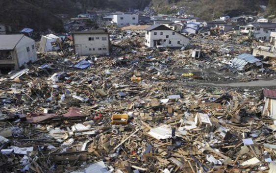 Hasta el momento 48 muertos tras sismo de 7,5 y tsunami en isla Célebes de Indonesia; Vídeo