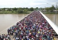 Migrantes en caravana piden disculpa a México por rotura de portón; Dos víctimas en una semana