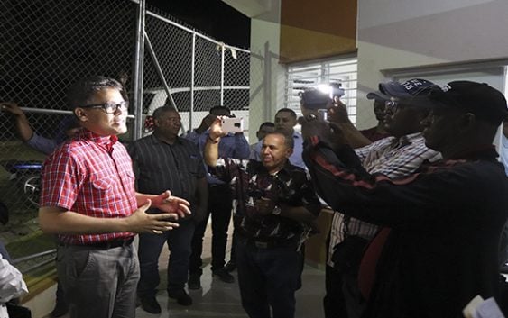 Carlos Peña propone consulta popular para construcción de muro fronterizo
