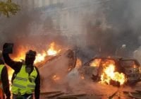 Macron, recorre lugares destruídos en protestas del “chaleco amarillo” por alzas de los combustibles