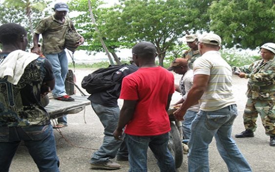 Diez años de cárcel a hombre traficaba con 22 haitianos en su vehículo; Vídeo