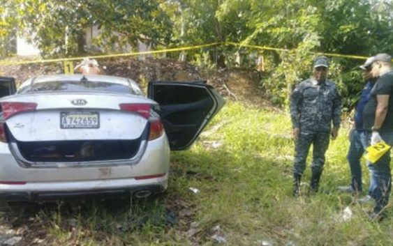 Identifican los tres jóvenes encontrados asesinados en un carro en La Vega