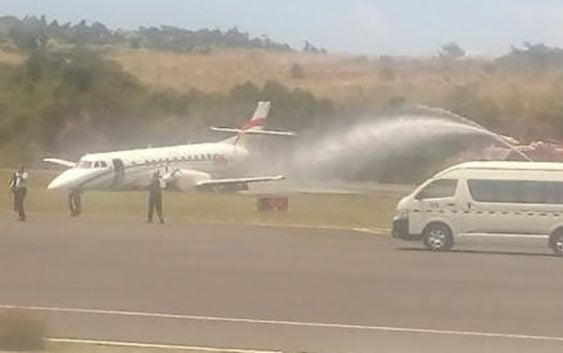 Avión salió de RD aterrizó forzosamente en Dominica por colapso del tren de aterrizaje