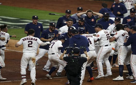 Astros de Houston a la Serie Mundial, cortan esperanza de los Yankees dejándolos en el terreno