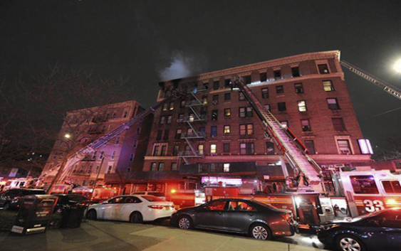 Cuatro mujeres mueren en el incendio frente al hospital Lebanon en El Bronx, Nueva York, Estados Unidos; Vídeos